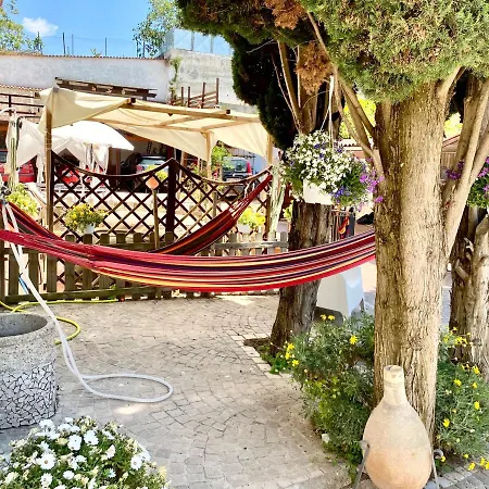 Appartement Tabor 1 Garden & Parking à Naples Extérieur photo